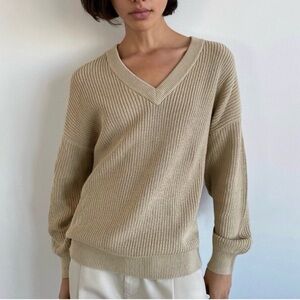Aritzia TNA Beacon V Neck Knit Sweater in Olive Beige Size Small
